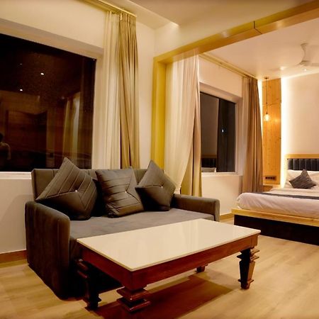 Hotel King'S Way Amritsar Exteriör bild