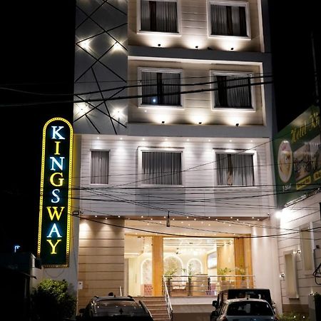 Hotel King'S Way Amritsar Exteriör bild