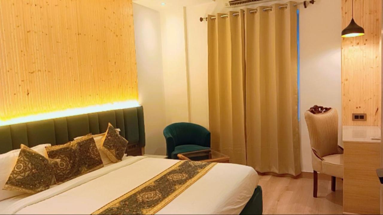 Hotel King'S Way Amritsar Exteriör bild