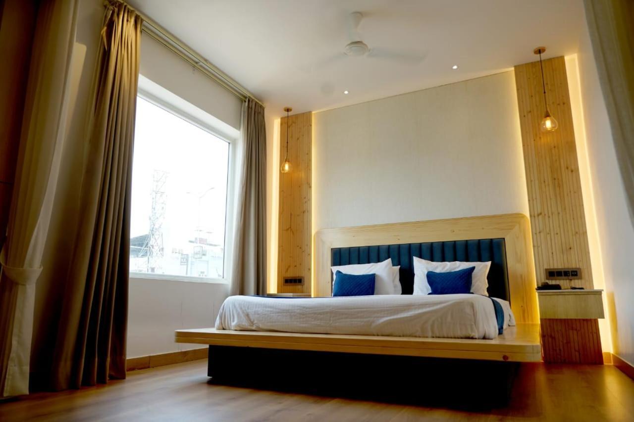 Hotel King'S Way Amritsar Rum bild
