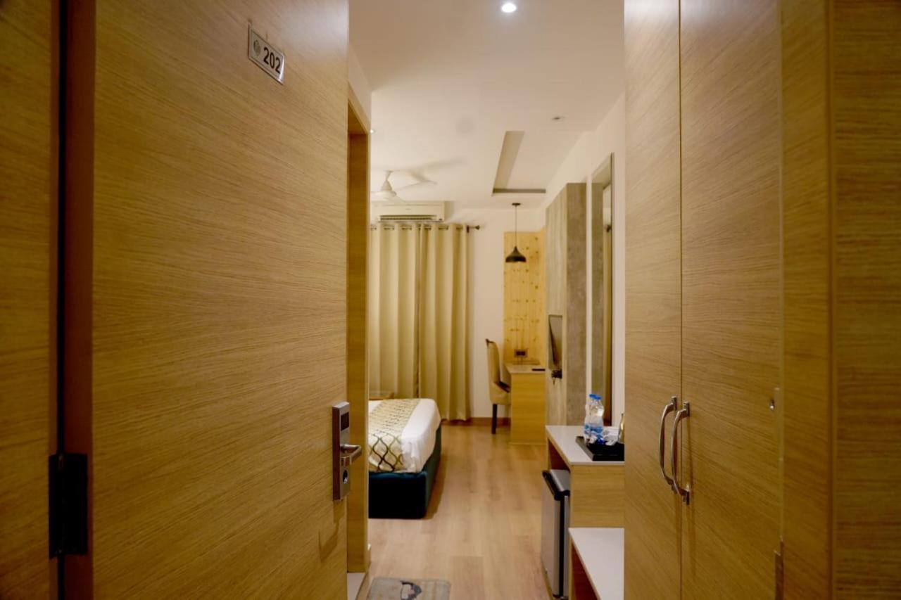 Hotel King'S Way Amritsar Rum bild