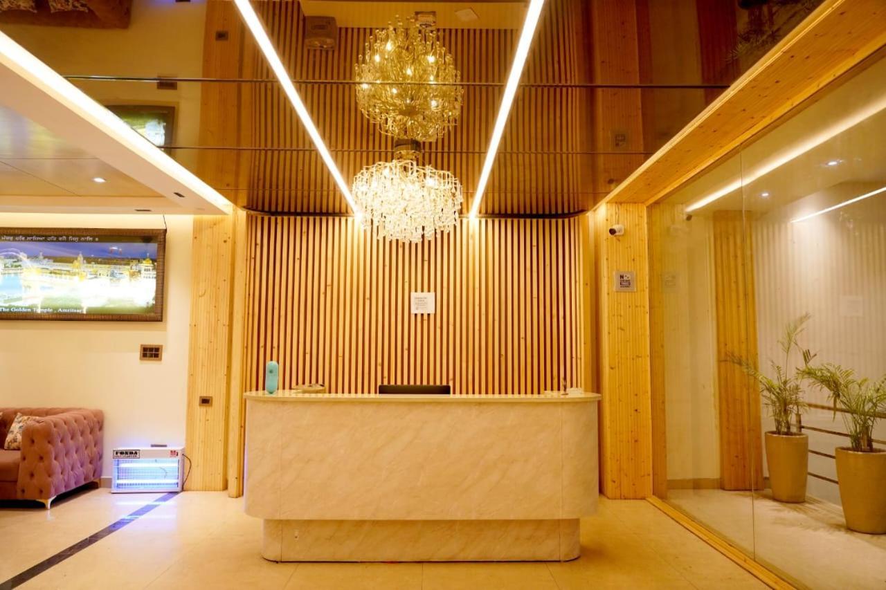 Hotel King'S Way Amritsar Exteriör bild